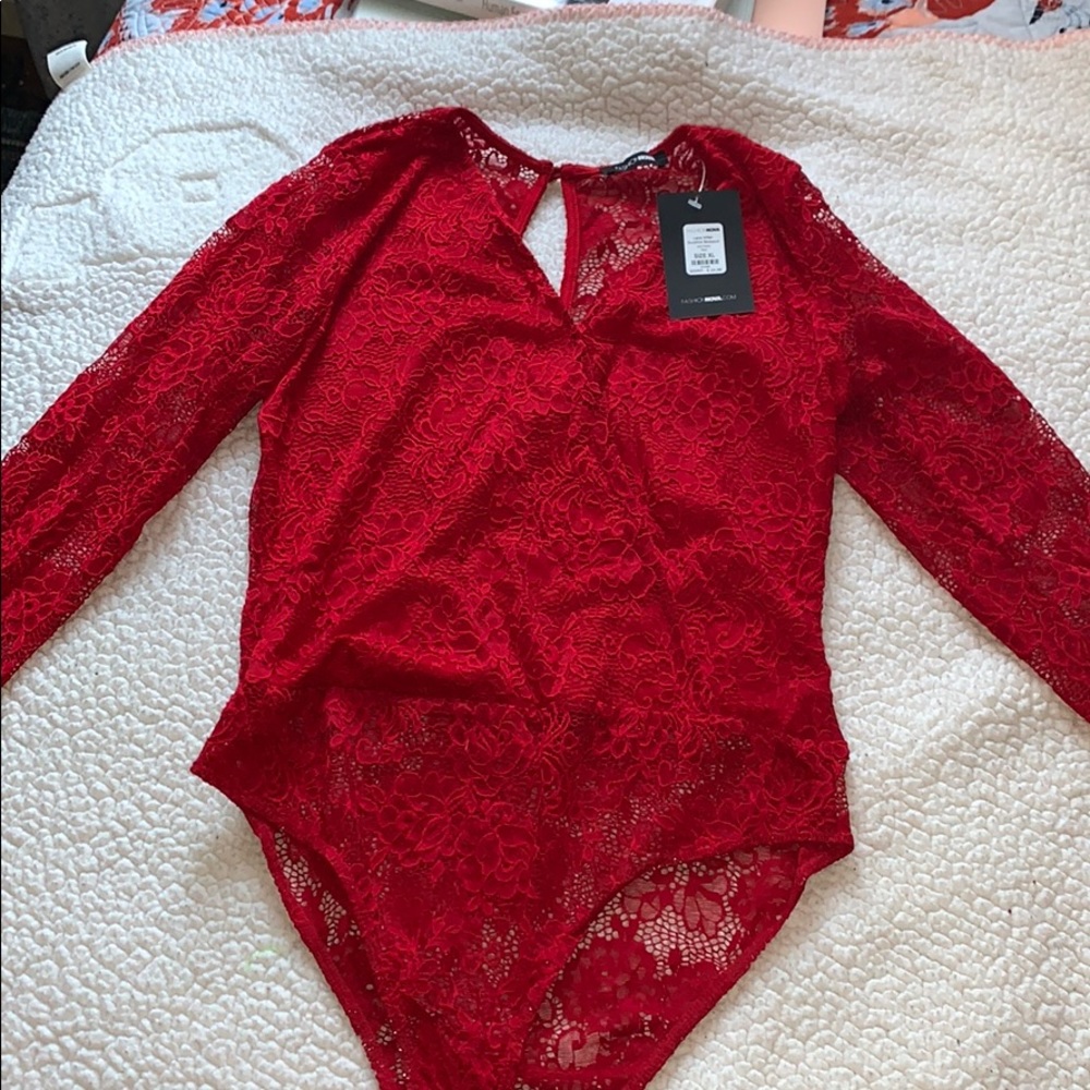 BRAND NEW FashionNova bodysuit